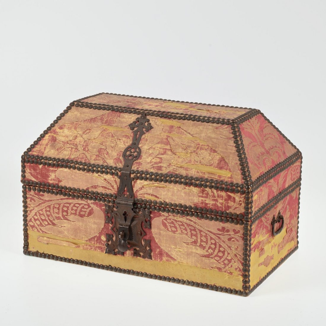 Italian Renaissance style damask covered casket: Italian Renaissance style damask covered casket, 18th/19th c., silk brocade with tacked decoration, 10.5"h x 16.25"w x 9.5"d Provenance: Deaccession from a Westchester County Museum