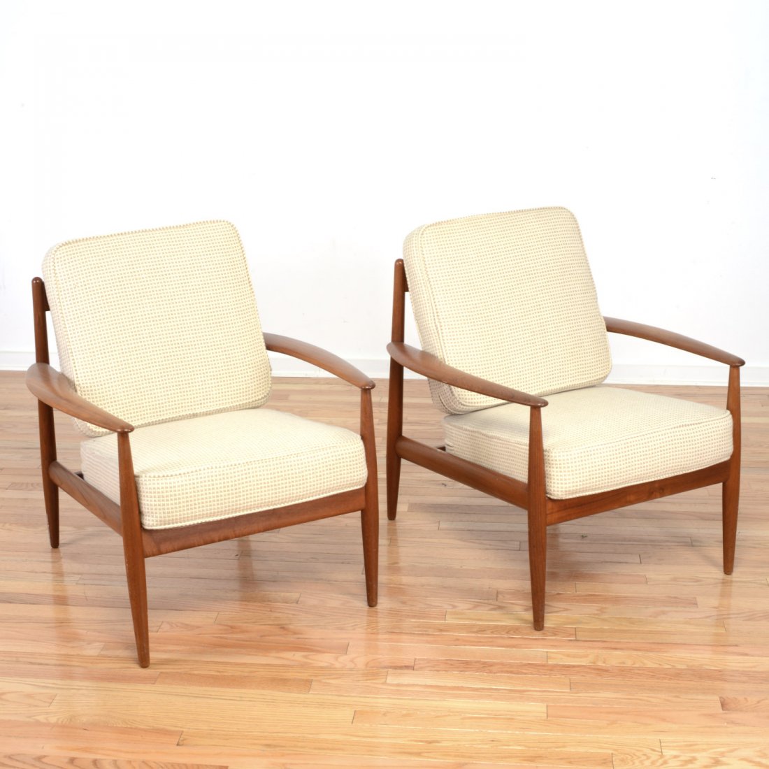Pair Grete Jalk for France & Sons armchairs (1 of 5)