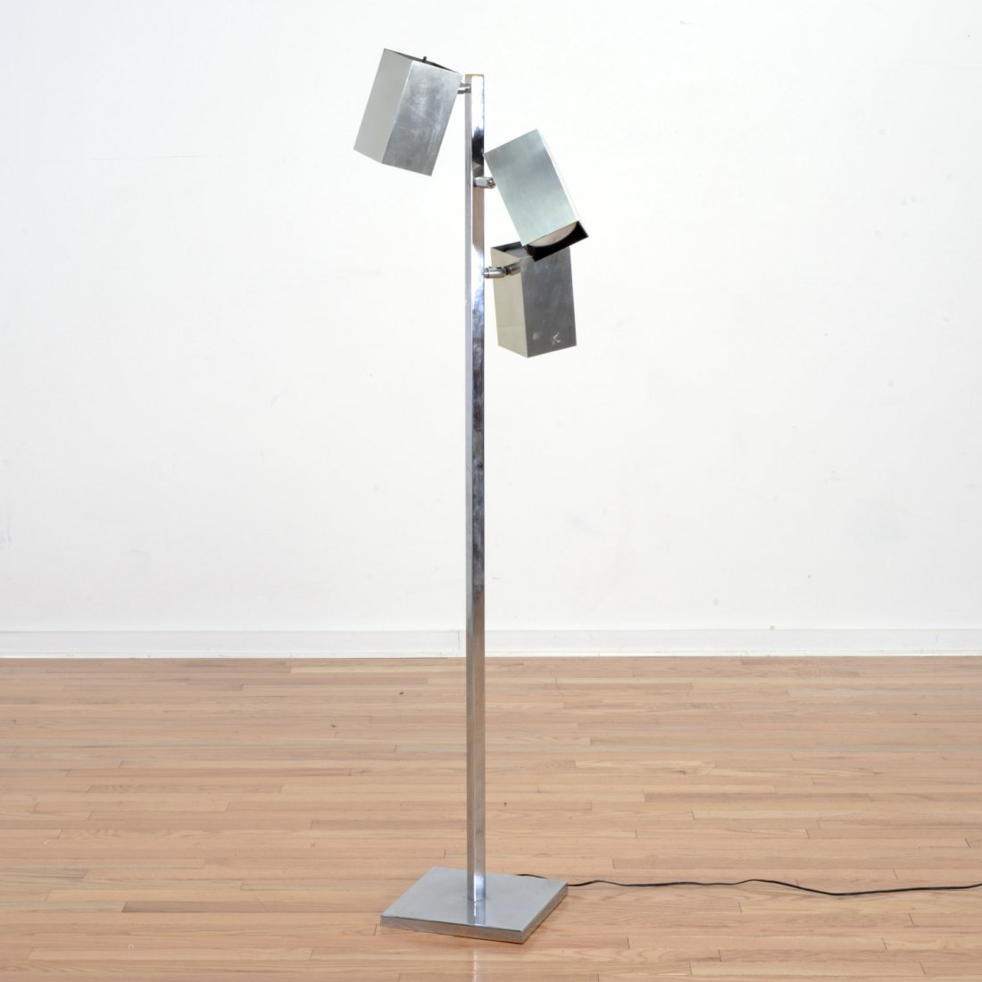 Koch & Lowy chromed metal floor lamp (1 of 5)