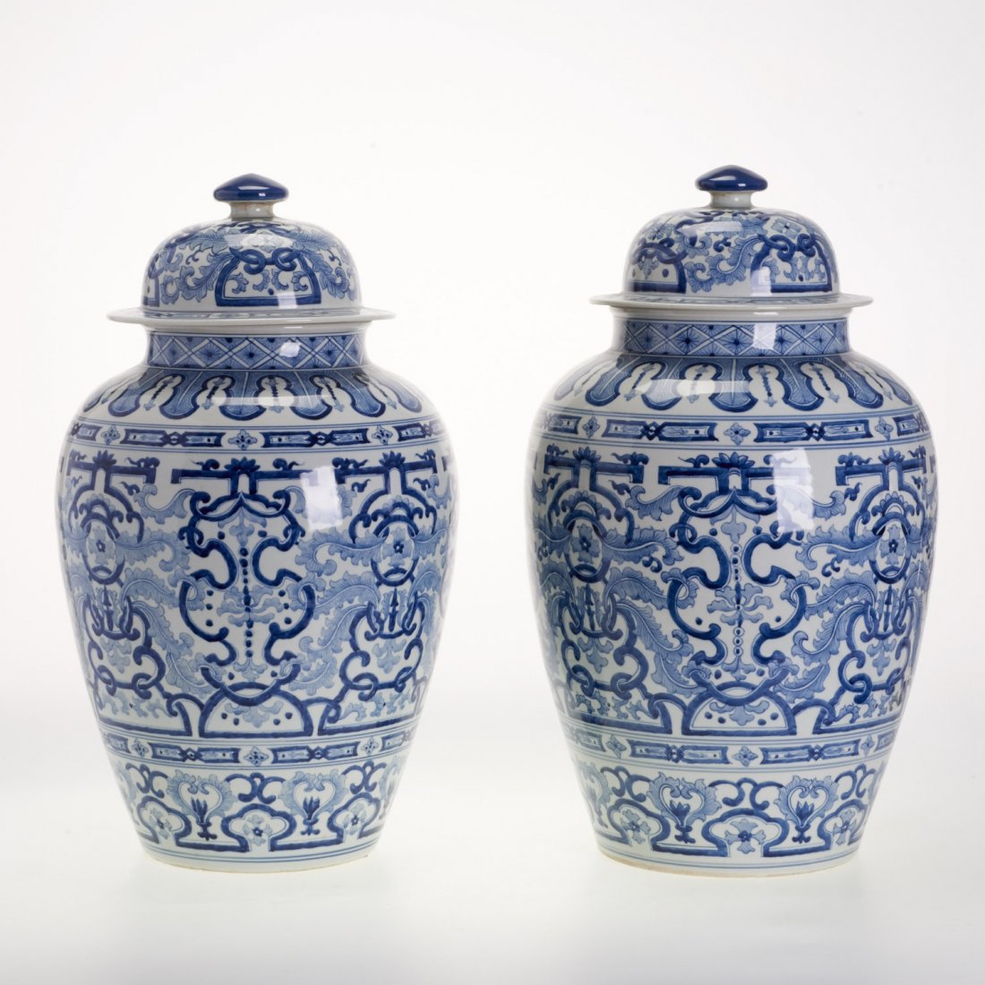 Pair large Chinese blue and white ginger jars (1 of 4)