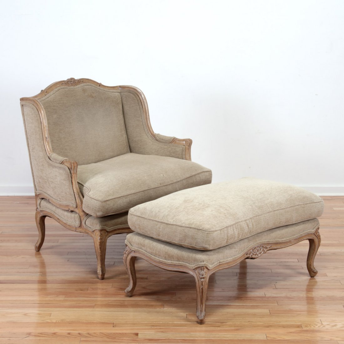 Decorator chenille marquise and ottoman: Decorator chenille marquise and ottoman, 21st c., in the Louis XV style, chair: 38"h x 37"w x 31"d, ottoman: 18"h x 37"w x 27"d