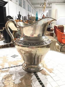 Jugs, Carafes & Pitchers