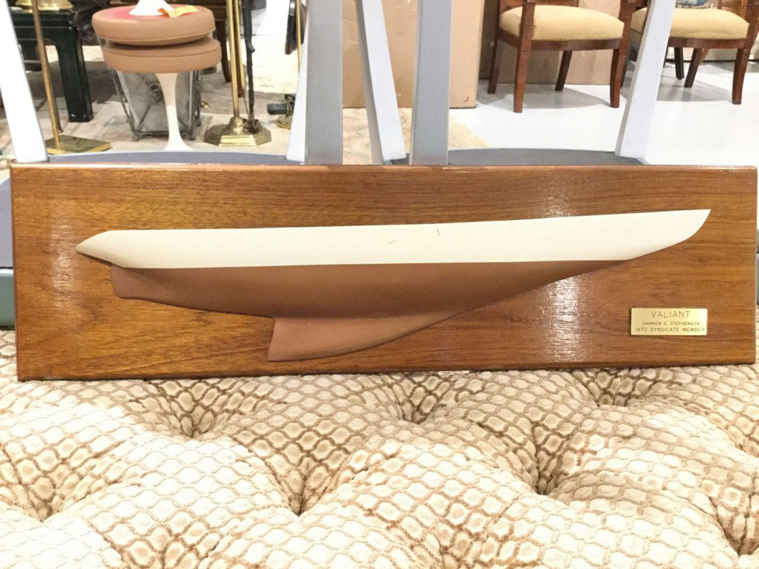 Half hull ship model "Valiant" (1 of 4)