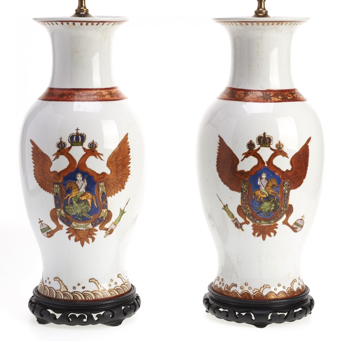 Pair Chinese Export armorial porcelain vases (1 of 6)
