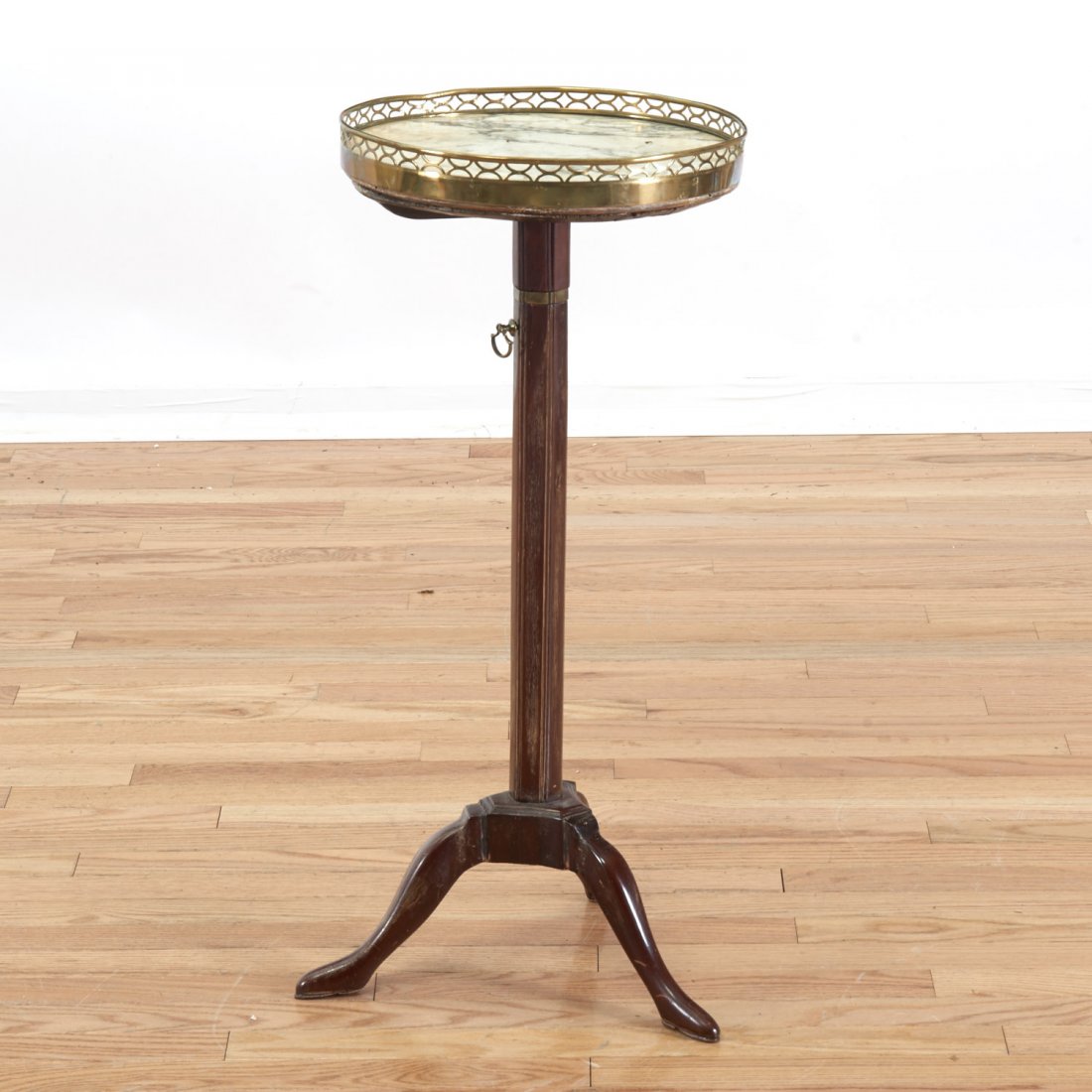 Louis XVI brass mounted mahogany gueridon: Louis XVI brass mounted mahogany gueridon, 18th c., 29.5"h x 13"dia. (adjustable height)