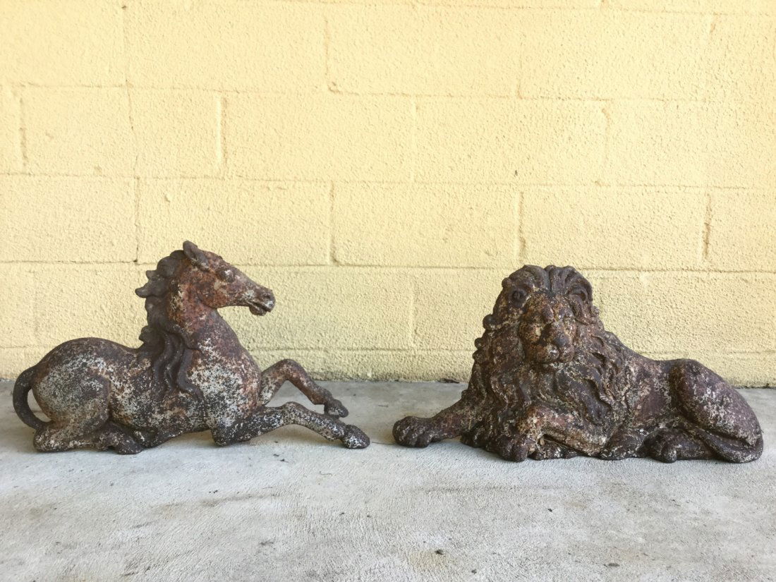 English cast iron unicorn and lion emblems (1 of 10)