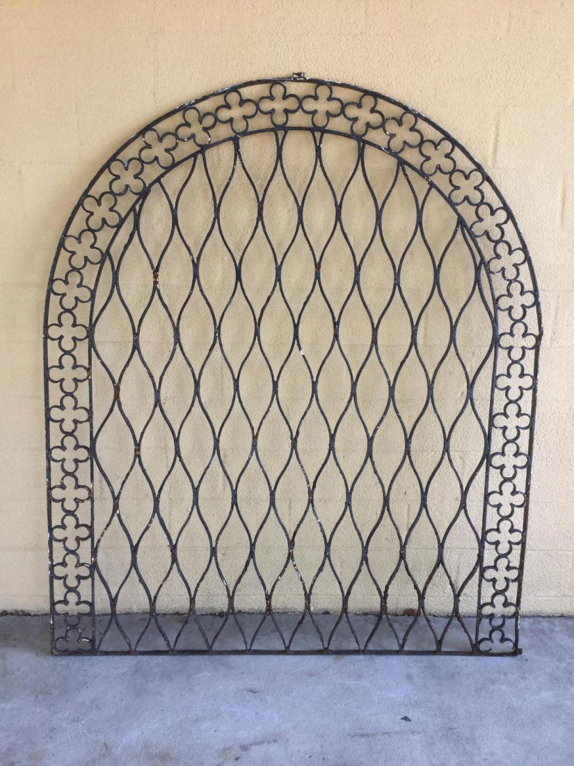 Large Gothic style arched wrought iron grate (1 of 8)