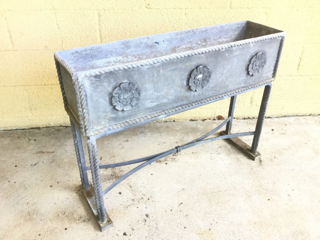 George III style lead planter on stand (1 of 9)