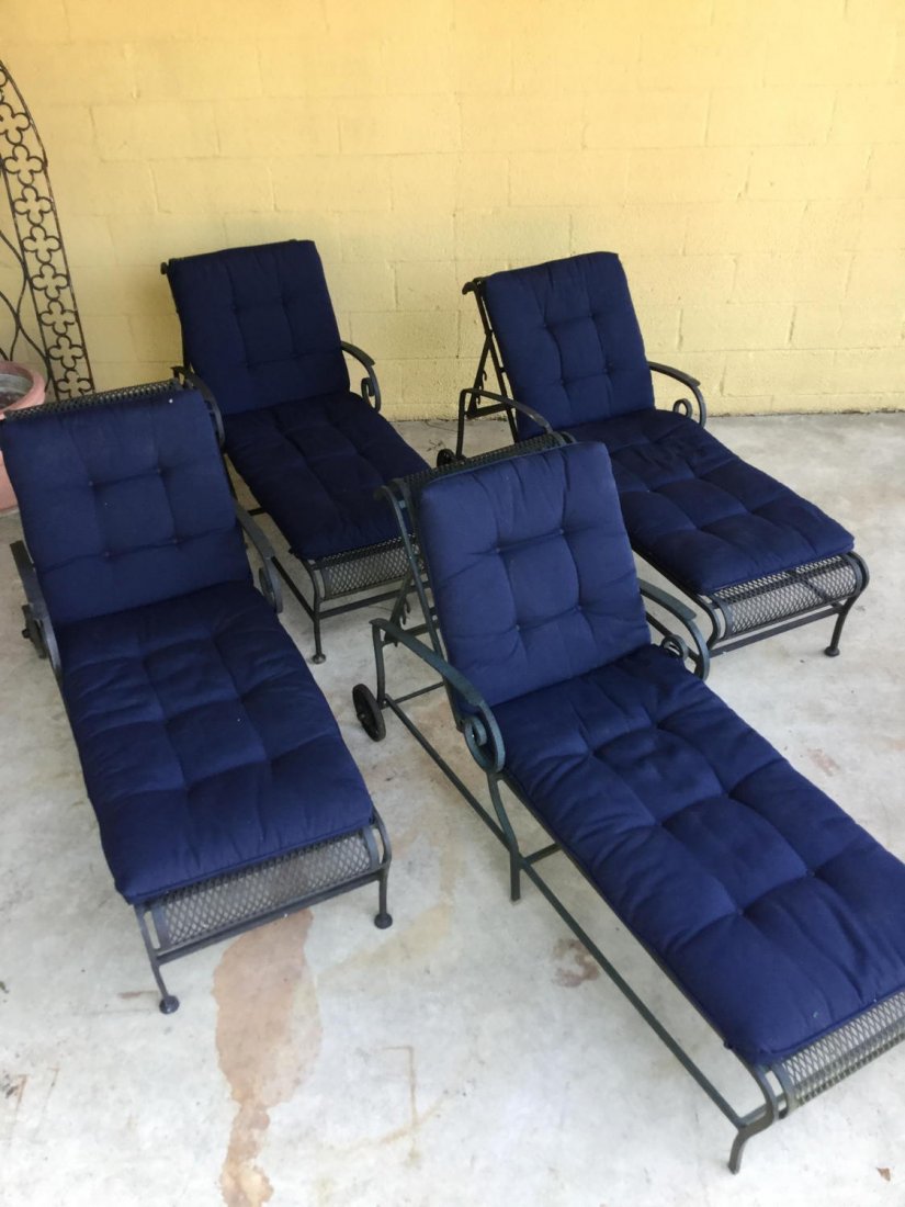 (4) vintage aluminum pool and patio lounges (1 of 7)