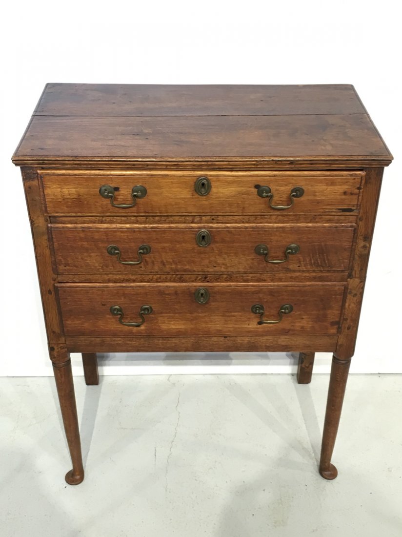 English Provincial oak chest of drawers (1 of 10)