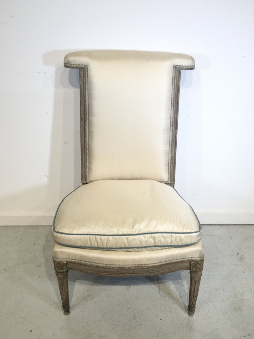 Period Louis XVI gray painted prie deux: Period Louis XVI gray painted prie deux, Late 18th c., 35"h x 21"w x 18"d