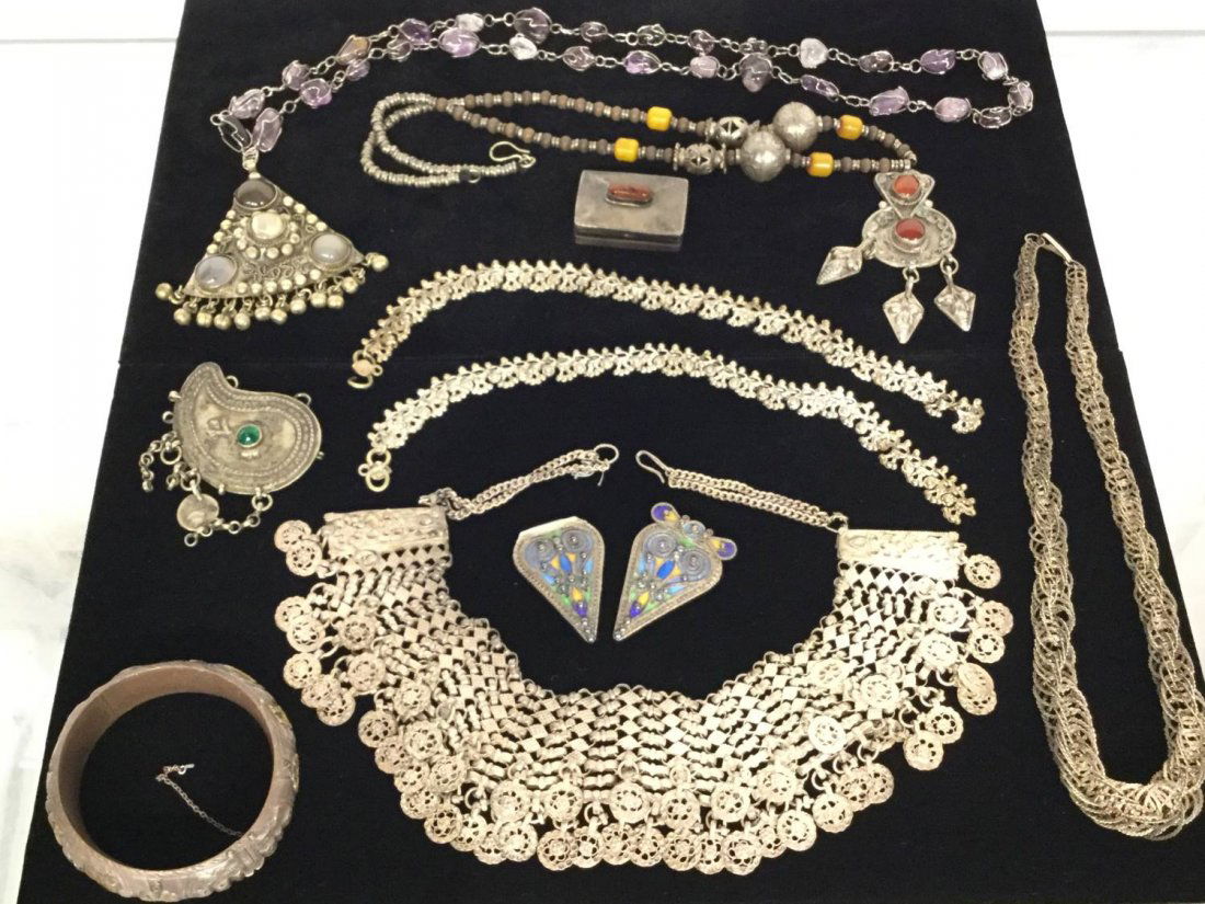 (11) ps. Mexican and Eastern style costume jewelry (1 of 9)