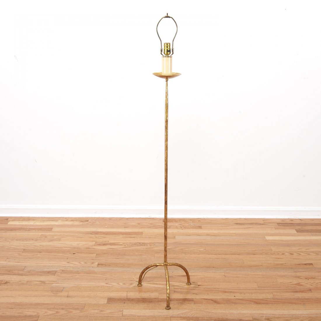 Manner Felix Agostini gilt bronze floor lamp: Manner Felix Agostini gilt bronze floor lamp, Circa 1960s, 58"h x 12"dia. Provenance: Property removed from a Hewlett Bay, NY Estate - The waterfront Hewlett Bay, NY home of this glass manufacturer an