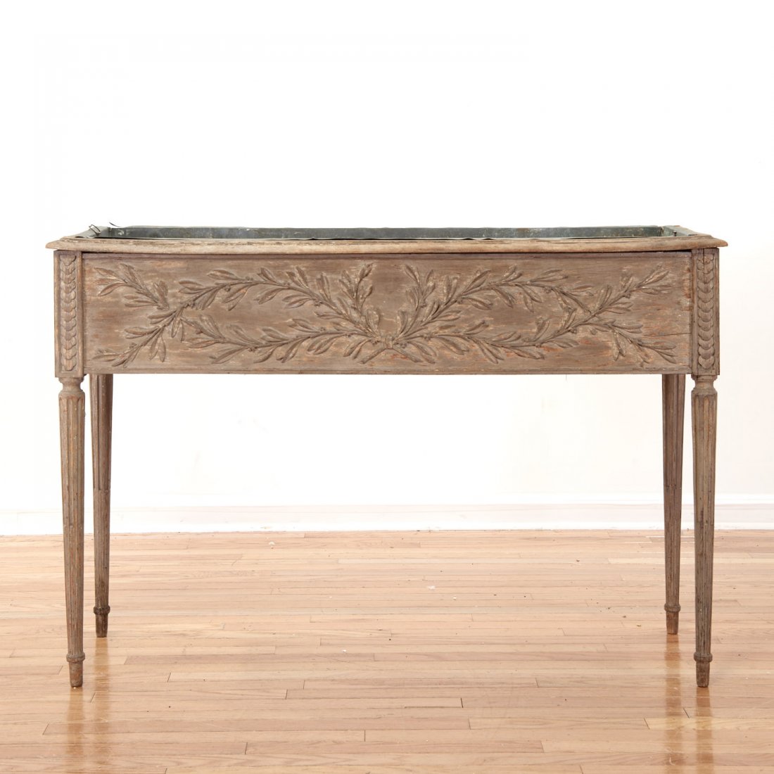 Louis XVI carved and gray painted jardiniere (1 of 8)