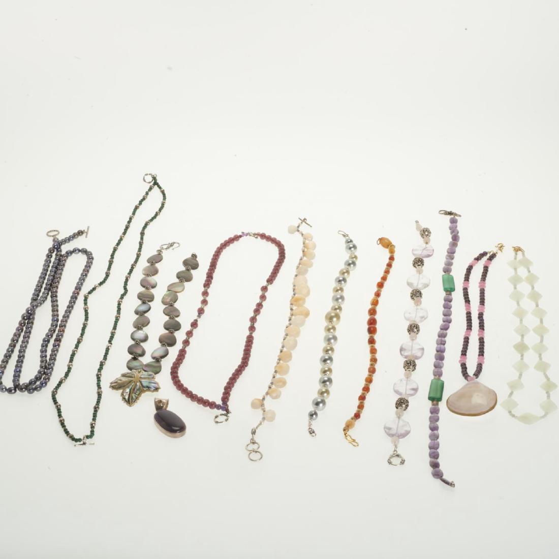 Group (11) beaded fashion necklaces (1 of 7)