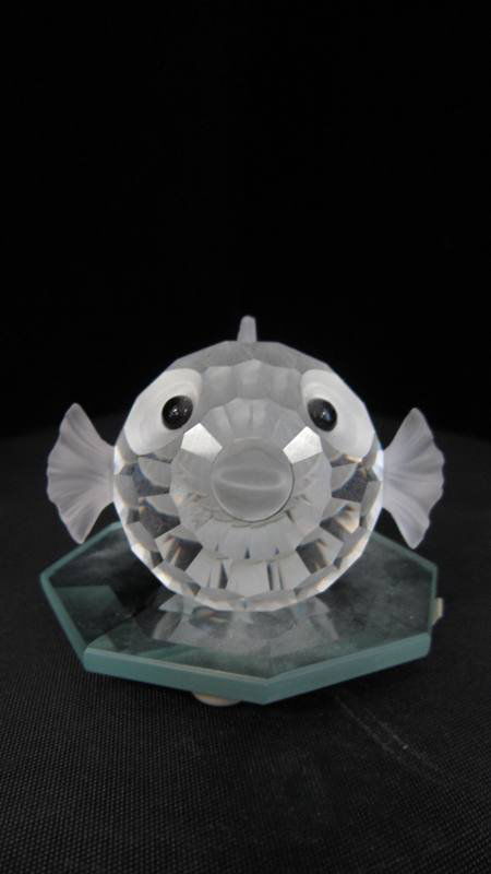 SWAROVSKI "BLOW FISH": SWAROVSKI "BLOW FISH" Measures Approximately 2' Long, Black Eyes. No Box. Comes with Mirrored Base