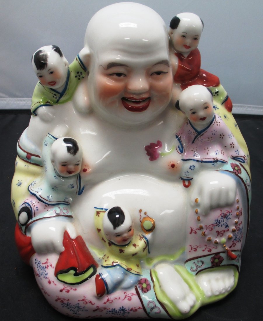 CHINESE CERAMIC HOTEI FIGURE WITH 5 SMALL CHILDREN: CHINESE CERAMIC HOTEI FIGURE WITH 5 SMALL CHILDREN Hotei Figure multi color holding beads smiling flowing robes showing off ample belly. Measures 7" Tall