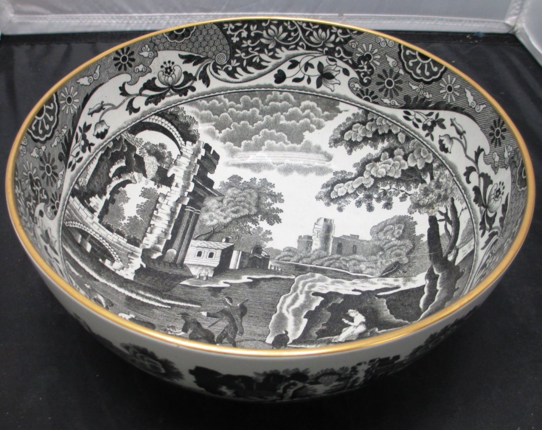 ITALIAN SPODE DESIGN DECORATIVE FLORAL BOWL: ITALIAN SPODE DESIGN DECORATIVE FLORAL BOWL Porcelain and Metal Bowl stamped Spode Floral scene with large Villa and Gardens. Measures 9 1/2" Diameter.