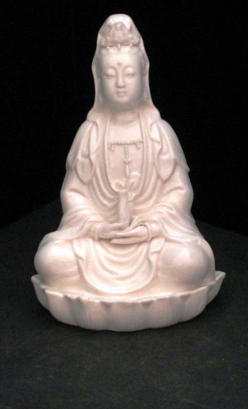 CHINESE PORCELAIN SEATED GUAN YIN: Guan Yin seated on Lotus Throne holding Gourd in hands. Wearing Flowing Robe and Fancy Necklace. Measures 6 1/2' Tall weights 248.8 Grams.