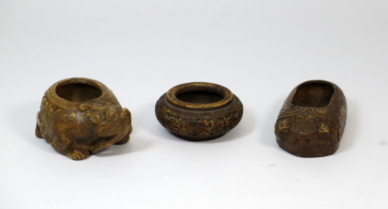 CHINESE LOT OF 3 HARD STONE BOWLS: Tortoise Shaped Bowl measures 3" long. Small round Bowl measures 3" Long, Oval shaped Bowl with Shoe design measures 3 1/2" Long. Combined weight of all items 348.0 Grams.