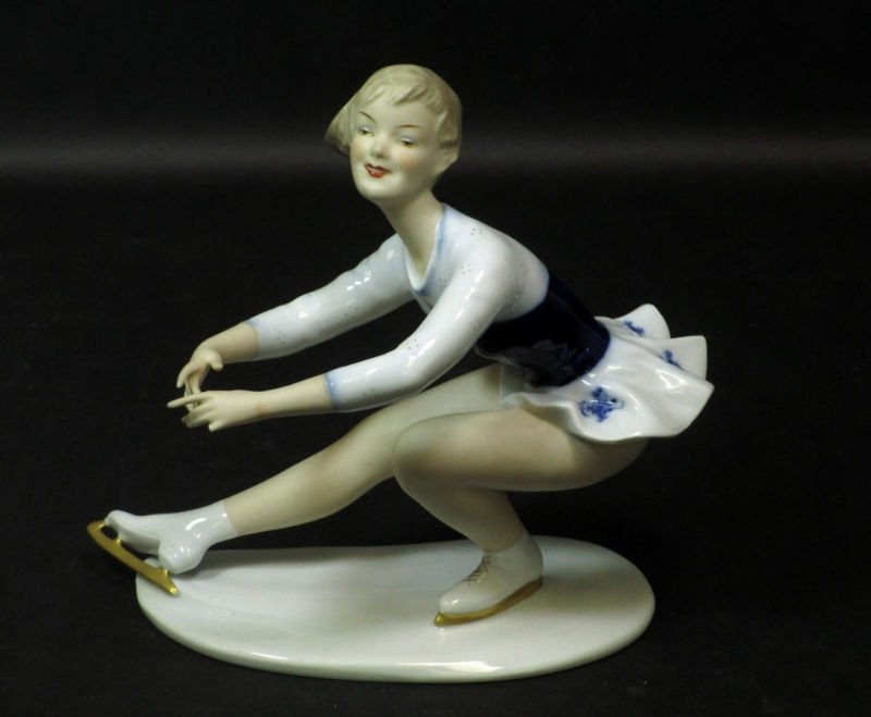 WALLENDORF PORCELAIN ICE SKATER FIGURINE