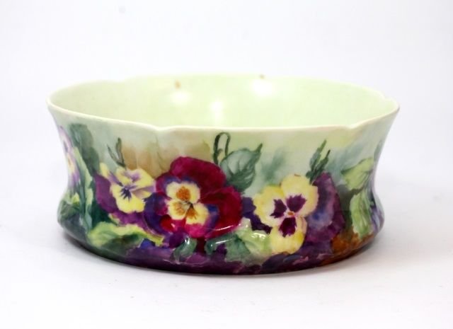 ANTIQUE DELINIERES & CO LIMODGES PORCELAIN BOWL: Delinieres & Co D & C Limoges France Stamped on Bottom Hand Painted Floral Design measures 7 1/2" Diameter by 3" Tall