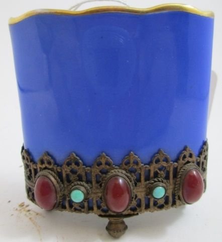 MEISSEN VINTAGE TOOTHPICK HOLDER: MEISSEN VINTAGE TOOTHPICK HOLDER 3' X 2.5"