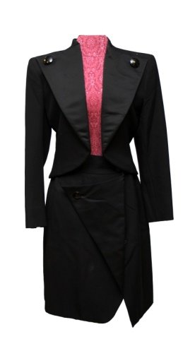 Y.S.L. RIVE GAUCHE FRANCE DESIGNER 2 PIECE SUIT: A fabulous Yves Saint Laurent French designer 2 piece black Rive Gauche suit. Jacket size UK 10, EUR 38, US 6 and AUS 10.