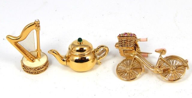 (3) ESTEE LAUDER COMPACT SOLID PERFUME MINITURES: (3) ESTEE LAUDER COMPACT SOLID PERFUME MINITURES . 1)PURE WHITE LINEN HEAVENLY HARP 2)ESTEE LAUDER PLEASURES LITTLE TEAPOT 3)ESTE LAUDE PLEASURES SPIRITED BIKE RIDE ORIGINAL BOXES WITH ALL MINITURES T