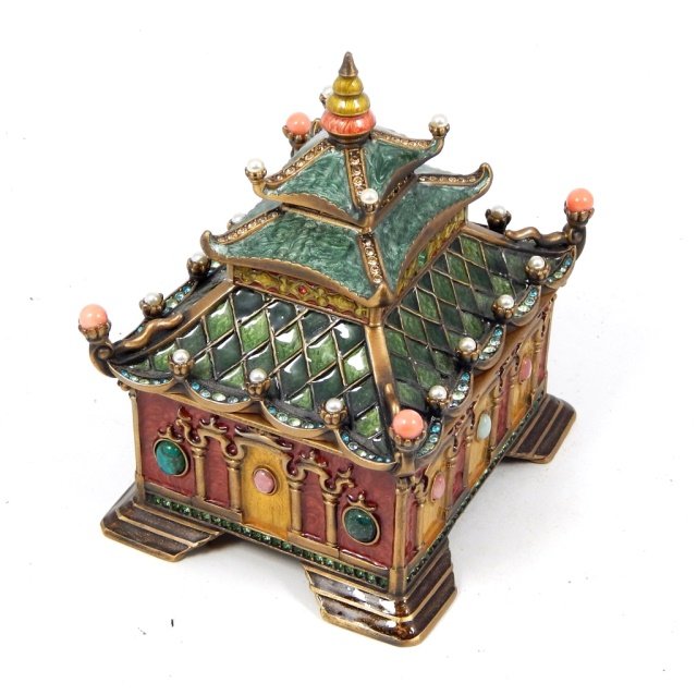 JAY STRONGWATER SIGNED ENAMEL PAGODA BOX: SUPERB JAY STRONGWATER SIGNED ENAMEL & RHINESTONE PAGODA BOX. THREE TIER LIDDED BOX. HAND SIGNED ON THE BOTTOM. 5.5" TALL BY 4.5" WIDE, TOTAL WEIGHT 1440.0g