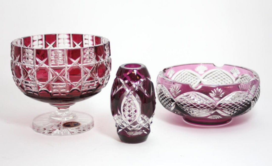 (3 PCS) VAL ST LAMBERT CUT TO CLEAR CRYSTAL LOT: (3 PCS) VAL ST LAMBERT CUT TO CLEAR CRYSTAL LOT, ASHTRAY 3" X 6.5", SM VASE 4" X 2.5", COMPOTE 5" X 6"