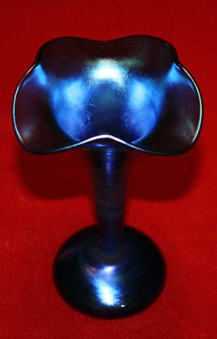 TIFFANY "FAVRILLE" IRIDESCENT GLASS VASE: Beautiful & RARE Vintage TIFFANY signed "Favrille" Iridescent Glass Vase.Presented is a fine quality BLUE Favrille ART VASE...no chips or cracks...BEAUTIFUL! We found etched mark on the underside of t