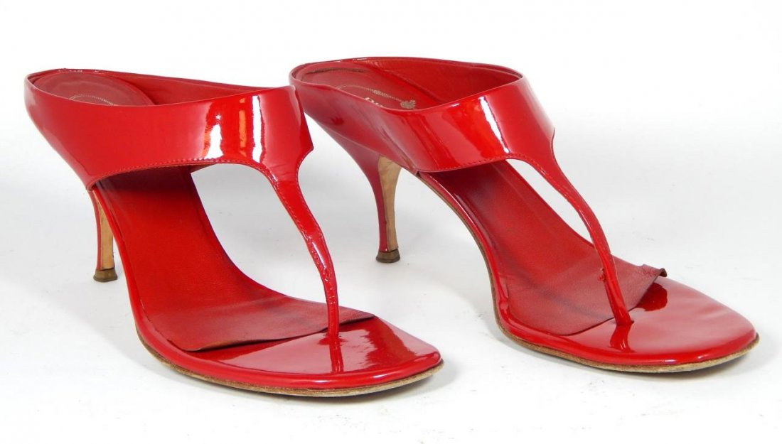 PRADA RED PATENT LEATHER SHOES SIZE 39: PRADA RED PATENT LEATHER SHOES SIZE 39