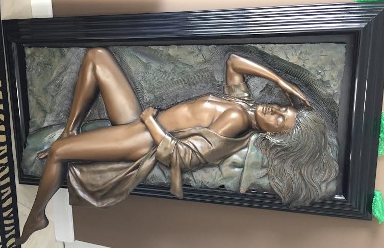 IMPRESSIVE BILL MACK POLY BRONZE WALL SCULPTURE: IMPRESSIVE BILL MACK POLY BRONZE WALL SCULPTURE. SIGNED BY BILL MACK . MEASURES 33" H X 67" W