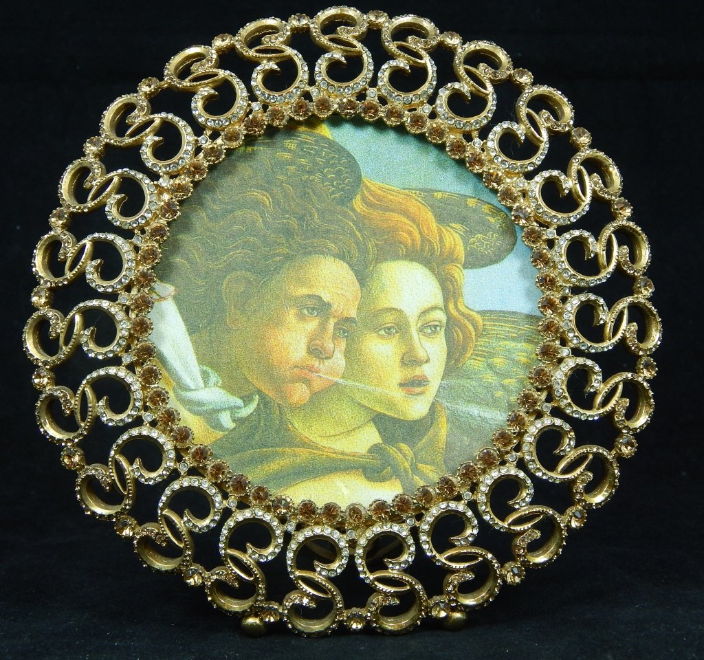 JAY STRONGWATER RHINESTONE ELEGANT PICTURE FRAME: JAY STRONGWATER RHINESTONE ELEGANT PICTURE FRAME . MEASURES 6" ROUND AND TOTAL WEIGHT 610.0g