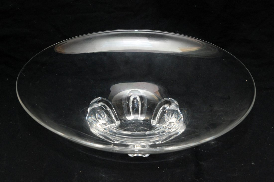 SIGNED STUBEN GLASS BOWL: SIGNED STUBEN GLASS BOWL, SIGNED ON BOTTOM. 4" TALL X 13" WIDE