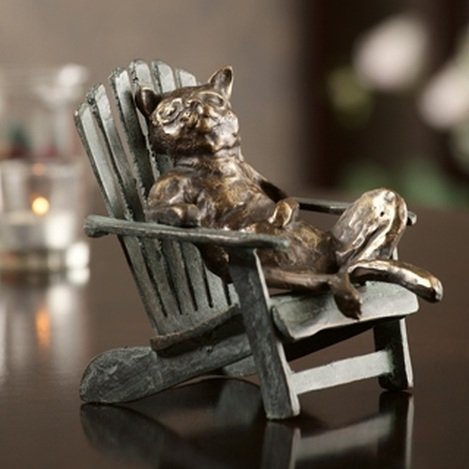 CAT ON BEACH CHAIR SCULPTURE: CAT ON BEACH CHAIR SCULPTURE - 6" X 5.5" X 5" - CAST IRON