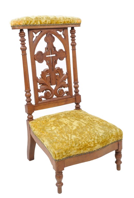 A VICTORIAN GOTHIC REVIVAL STYLE PRIE DIEU PRAYER CHAIR: A VICTORIAN GOTHIC REVIVAL STYLE PRIE DIEU PRAYER CHAIR Mid 20th Century A Victorian Gothic Revival style prayer chair features vintage chartreuse crushed velvet upholstery with nail head trim, a pier