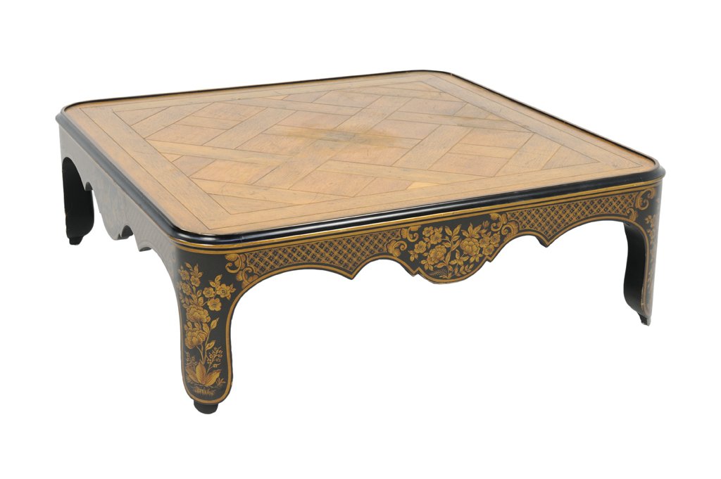 AN EBONIZED AND GILT PAINTED CHINOISERIE STYLE BAKER: AN EBONIZED AND GILT PAINTED CHINOISERIE STYLE BAKER SOFA TABLE Mid-Late 20th Century An ebonized and gilt painted chinoiserie style sofa table by BAKER features a basketweave inlaid parquetry top wit