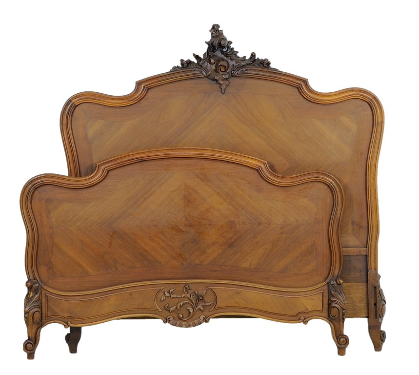 A FRENCH LOUIS XV STYLE PARQUETRY BED: A FRENCH LOUIS XV STYLE PARQUETRY BED The headboard having a carved acanthus leaf crest over the curved top rail. Each raised on short cabriole legs. Comprised of headboard, footboard and side rails.