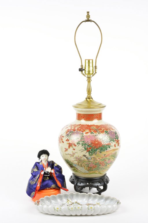 THREE JAPANESE ITEMS: THREE JAPANESE ITEMS Comprising an enameled tray, a lamp and a doll. Tallest H 27 x W 9 x D 9 inches. Provenance: Property from the Estate of John and Ann Hamilton, Houston, Texas