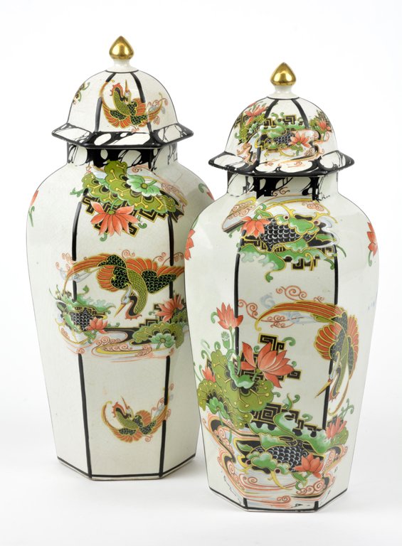 A PAIR OF CERAMIC LIDDED VASES: A PAIR OF CERAMIC LIDDED VASES Thomas Forester, Ltd., Phoenix Ware, Hainanesque pattern. H 13 x W 5 x D 5 inches. Provenance: Property from the Estate of John and Ann Hamilton, Houston, Texas