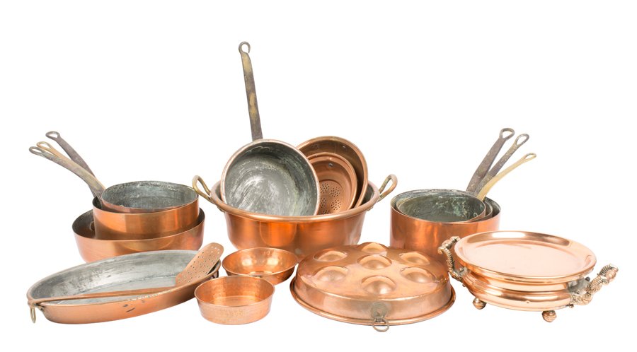 AN ASSEMBLED COLLECTION OF FRENCH COPPER COOKWARE 16: AN ASSEMBLED COLLECTION OF FRENCH COPPER COOKWARE Comprising various utensils, pots, and sauce pans. 16 pieces total H 6 x W 17½ x D 14¾ inches.