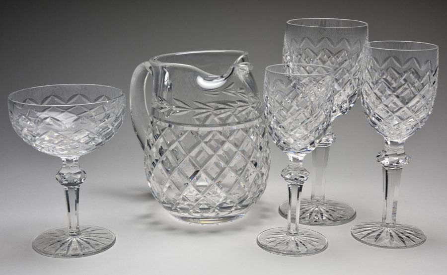 A SET OF WATERFORD CRYSTAL STEMWARE FOR SIX (1 of 7)