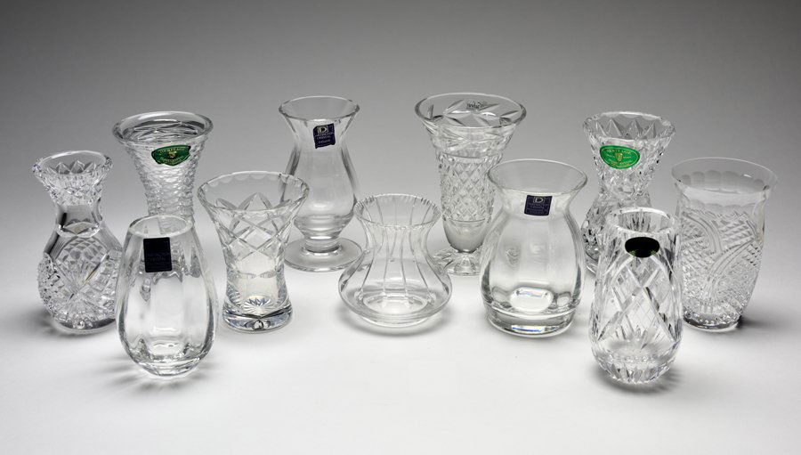 ELEVEN ENGLISH, IRISH AND SCOTTISH CRYSTAL CABINET: ELEVEN ENGLISH, IRISH AND SCOTTISH CRYSTAL CABINET VASES The collection comprising four examples by Heritage Irish, three examples by Dartington, a Thomas Webb example, an example by Galway, an exampl