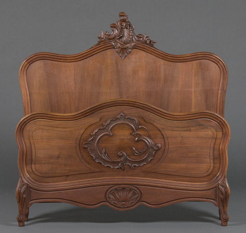 A FRENCH LOUIS XV STYLE BED (1 of 4)
