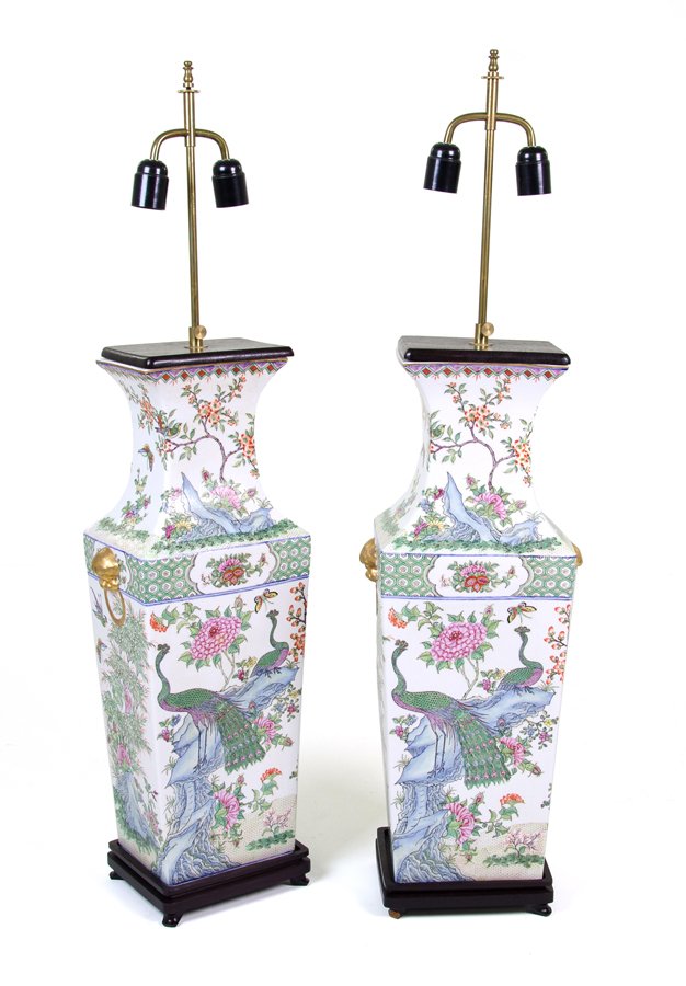 A PAIR OF CHINESE PORCELAIN LAMPS (1 of 4)