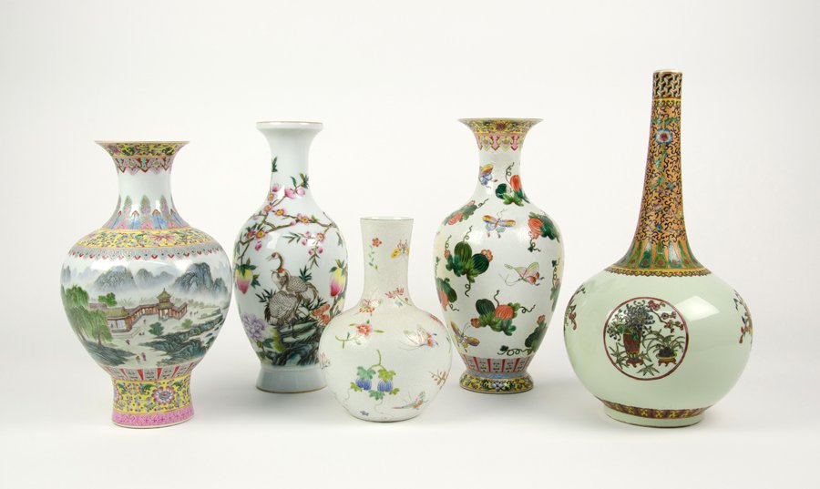 A GROUP OF FIVE CHINESE PORCELAIN VASES (1 of 9)