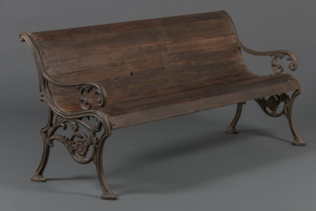 A VICTORIAN STYLE CAST METAL MOUNTED BENCH (1 of 4)