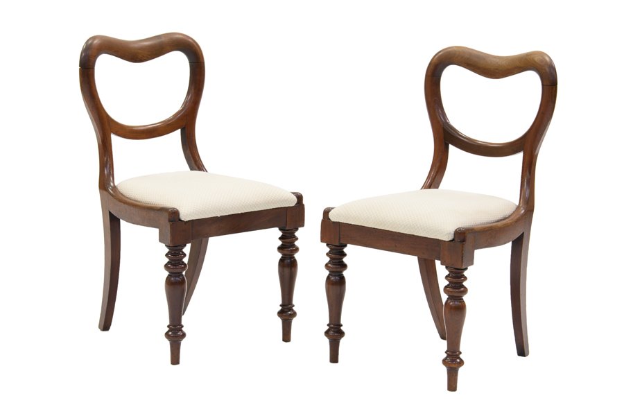 A PAIR OF VICTORIAN BALLOON BACK SIDE CHAIRS (1 of 5)